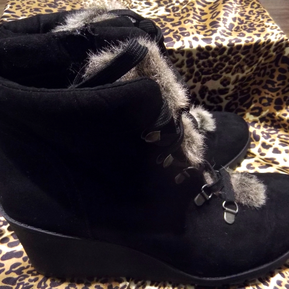 Torrid Sueded Faux Fur Wedge Bootie Sz 11.5ww
